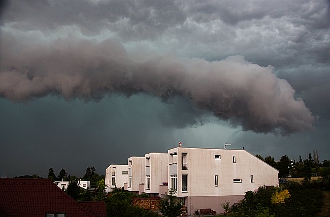 Plzeň - shelf cloud