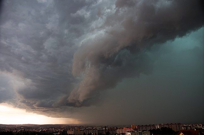 Plzeň - shelf cloud