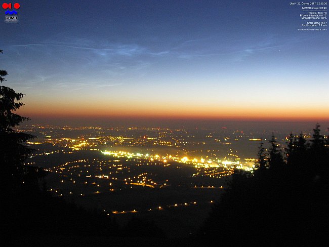 Noční svítící oblaka