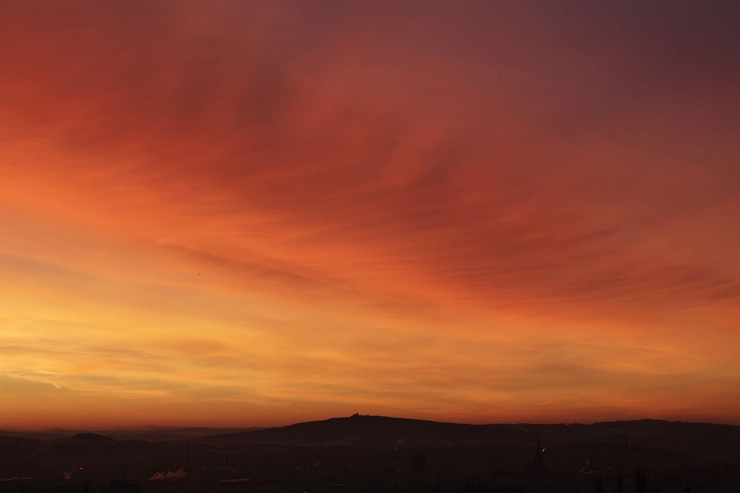 Barevný východ slunce