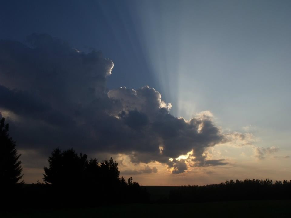 Krepuskulární paprsky