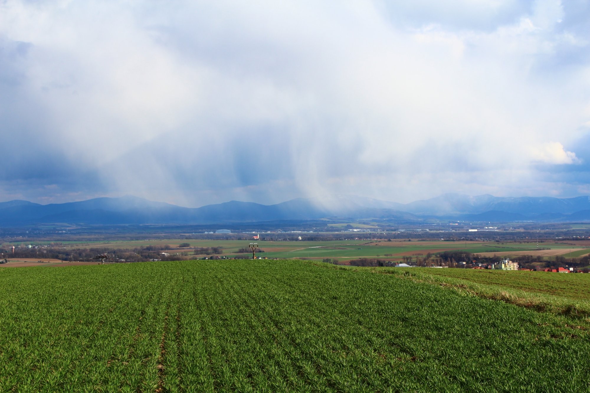 Přehánka nad Beskydama