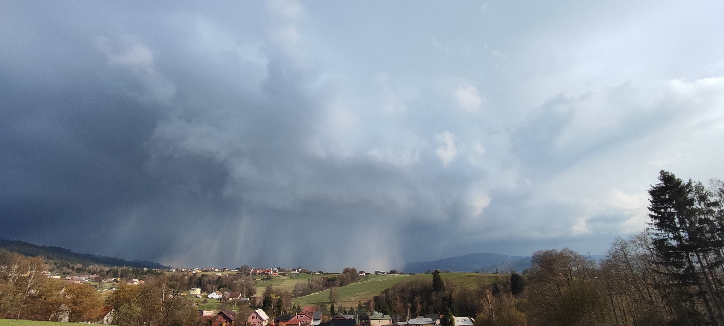 Přeháňka nad Pískem