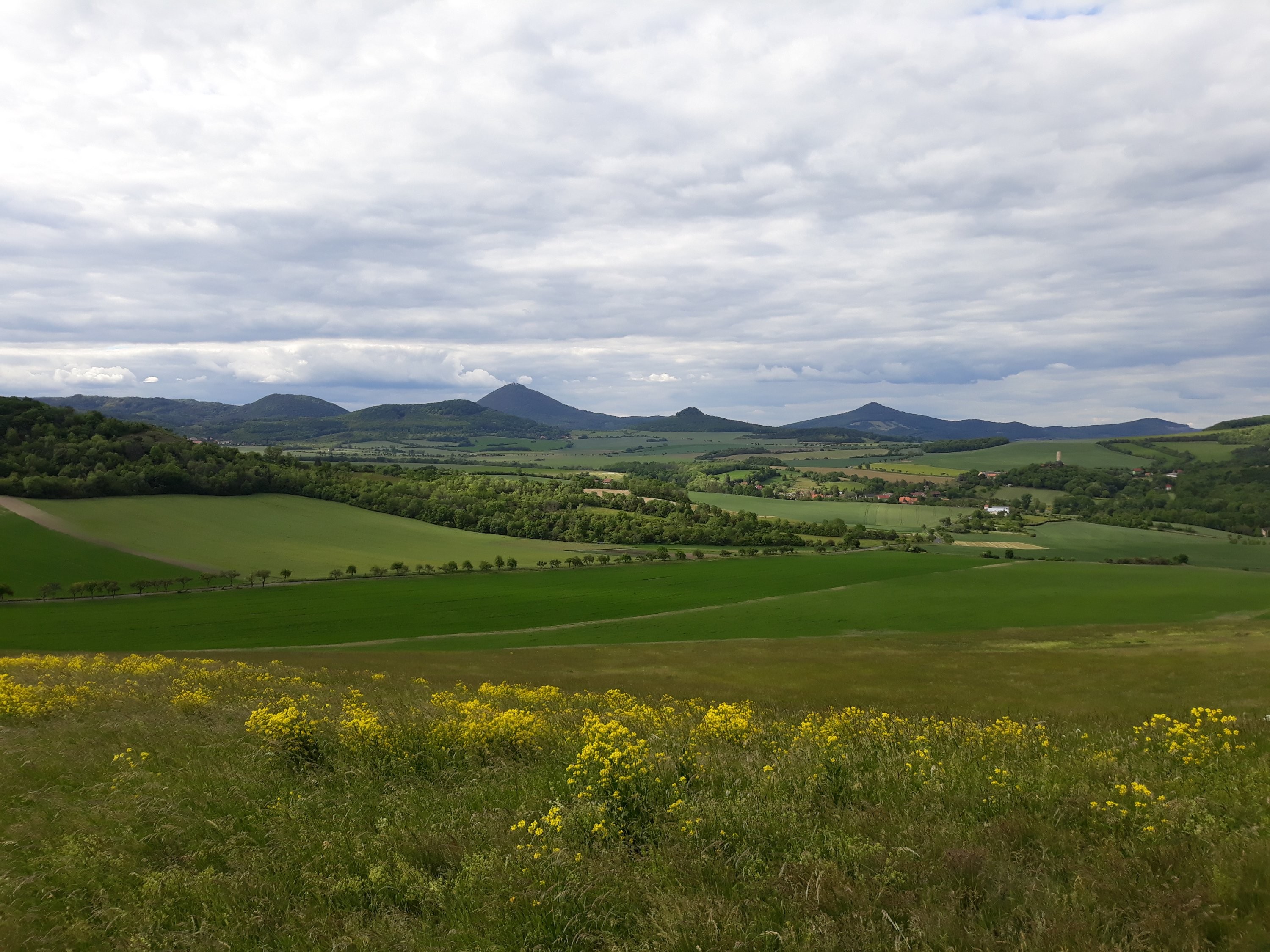 Jaro v Českém středohoří