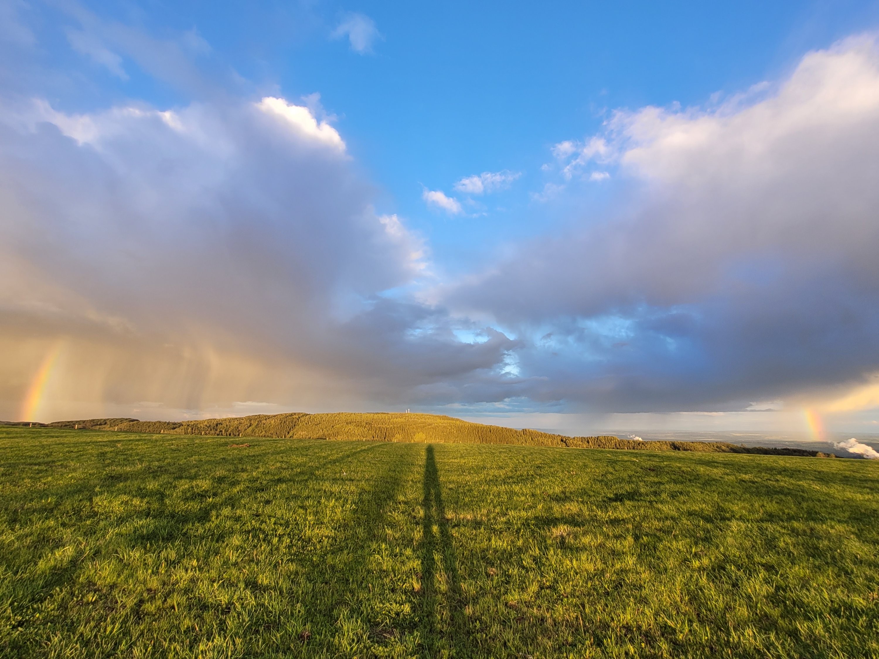 Po dešti při západu Slunce