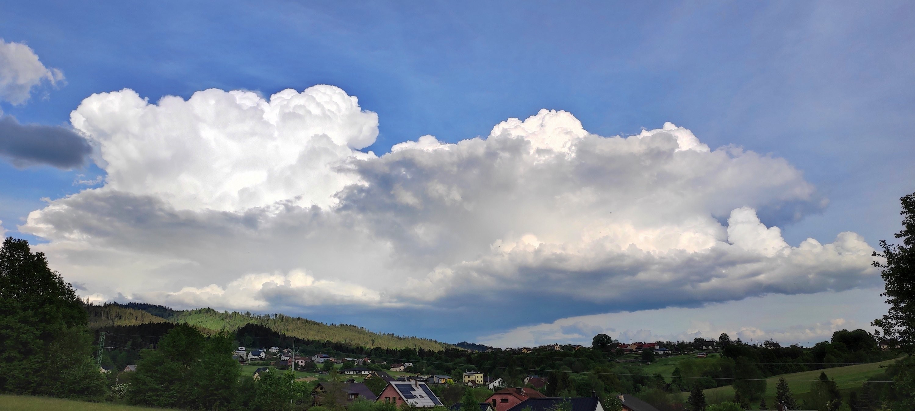Cumulonimbus slabé bouřky