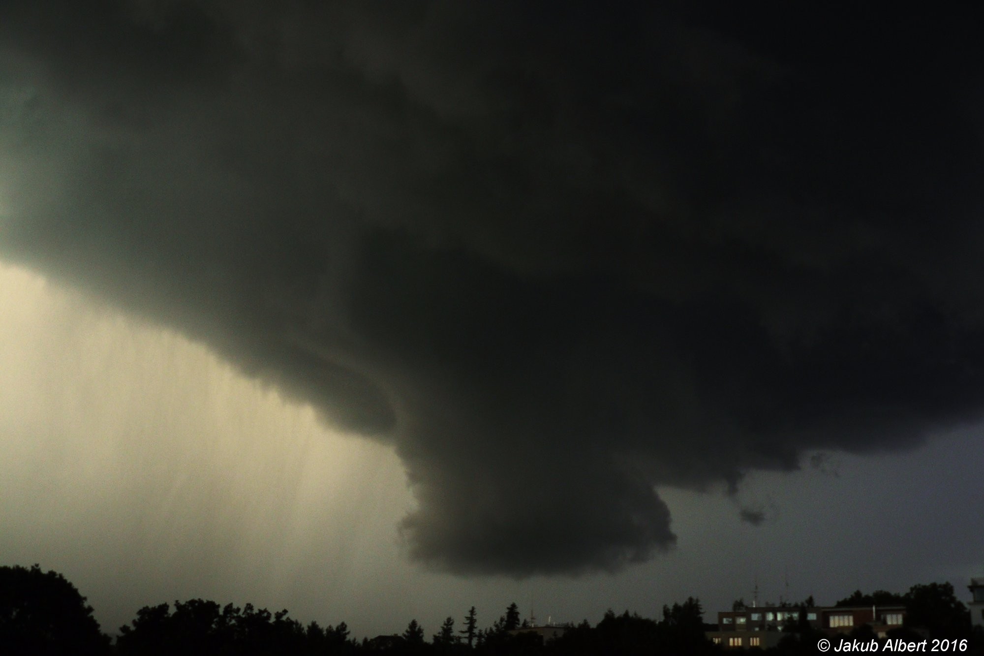 CS supercela nad Prahou