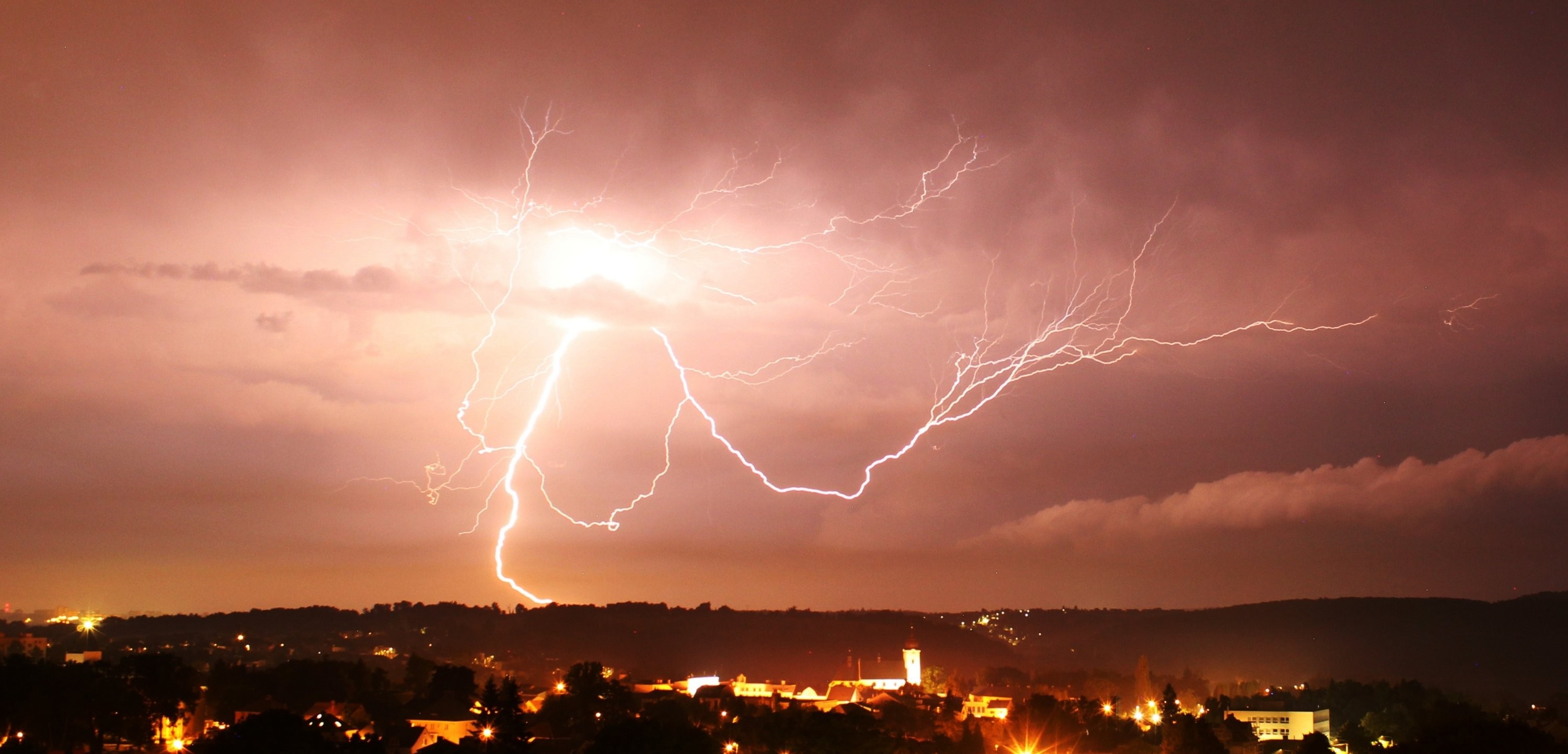 Bouřka nad Ostravou