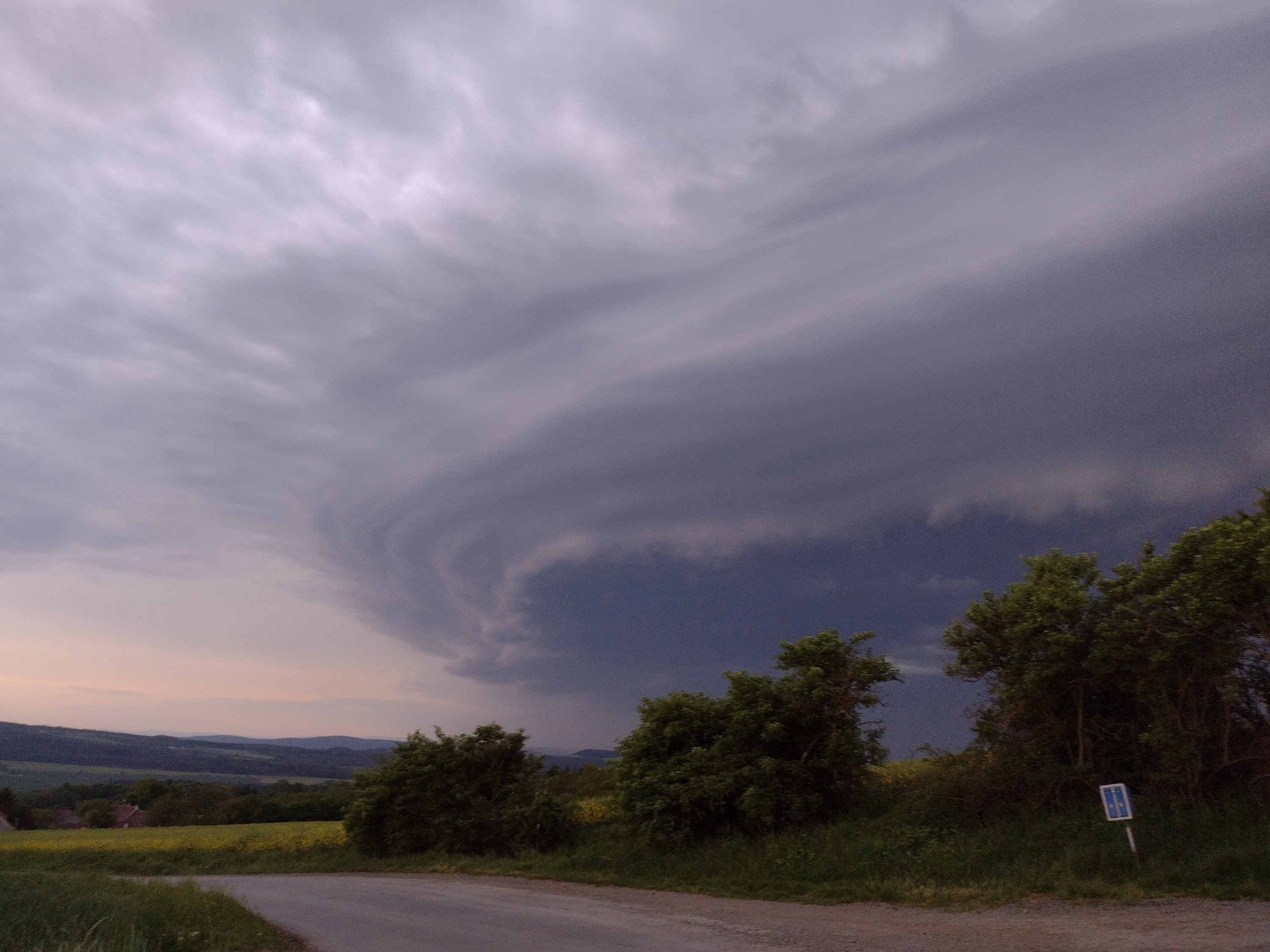 Rychle domů - přicházející derecho