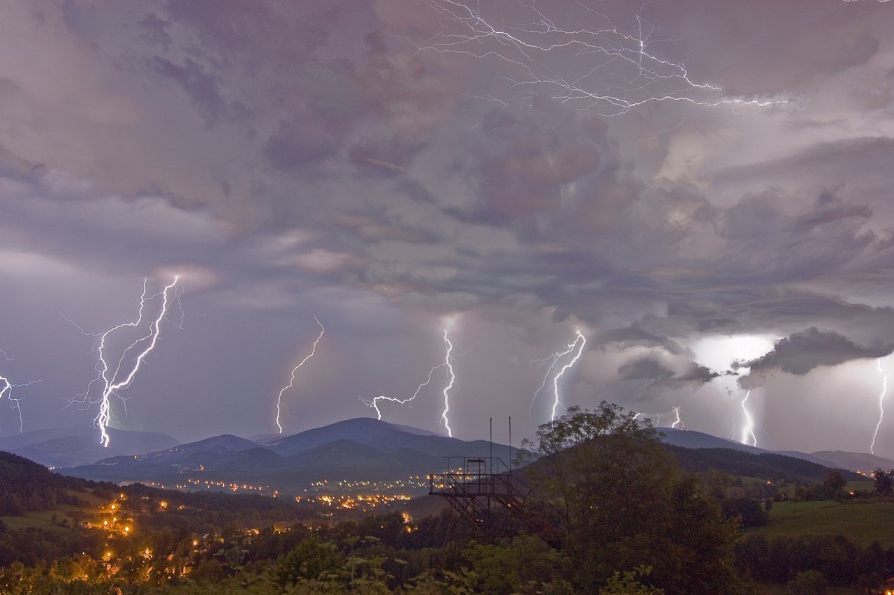 Blesky nad Jablunkovským průsmykem