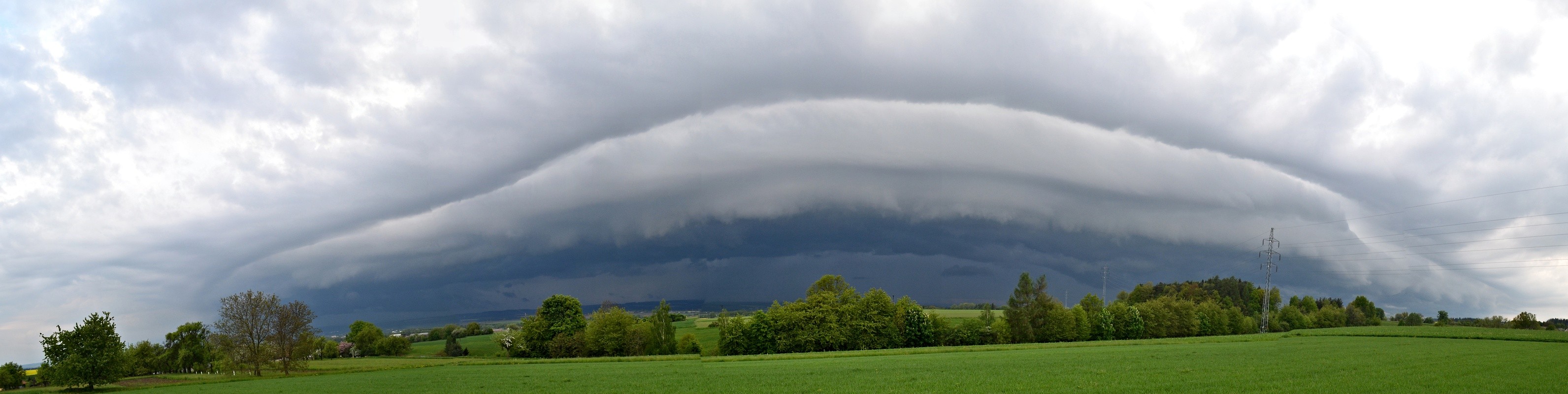 Shelf cloud nad Člupkem