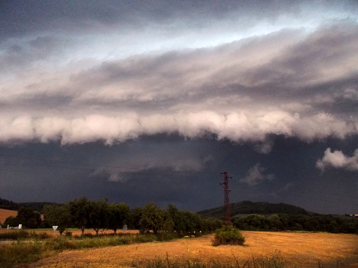 Shelf cloud 