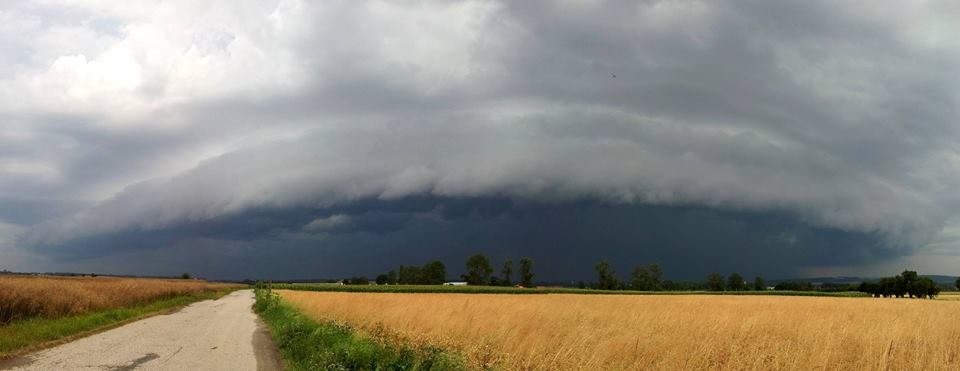 Shelf Cloud ve Strahovicích
