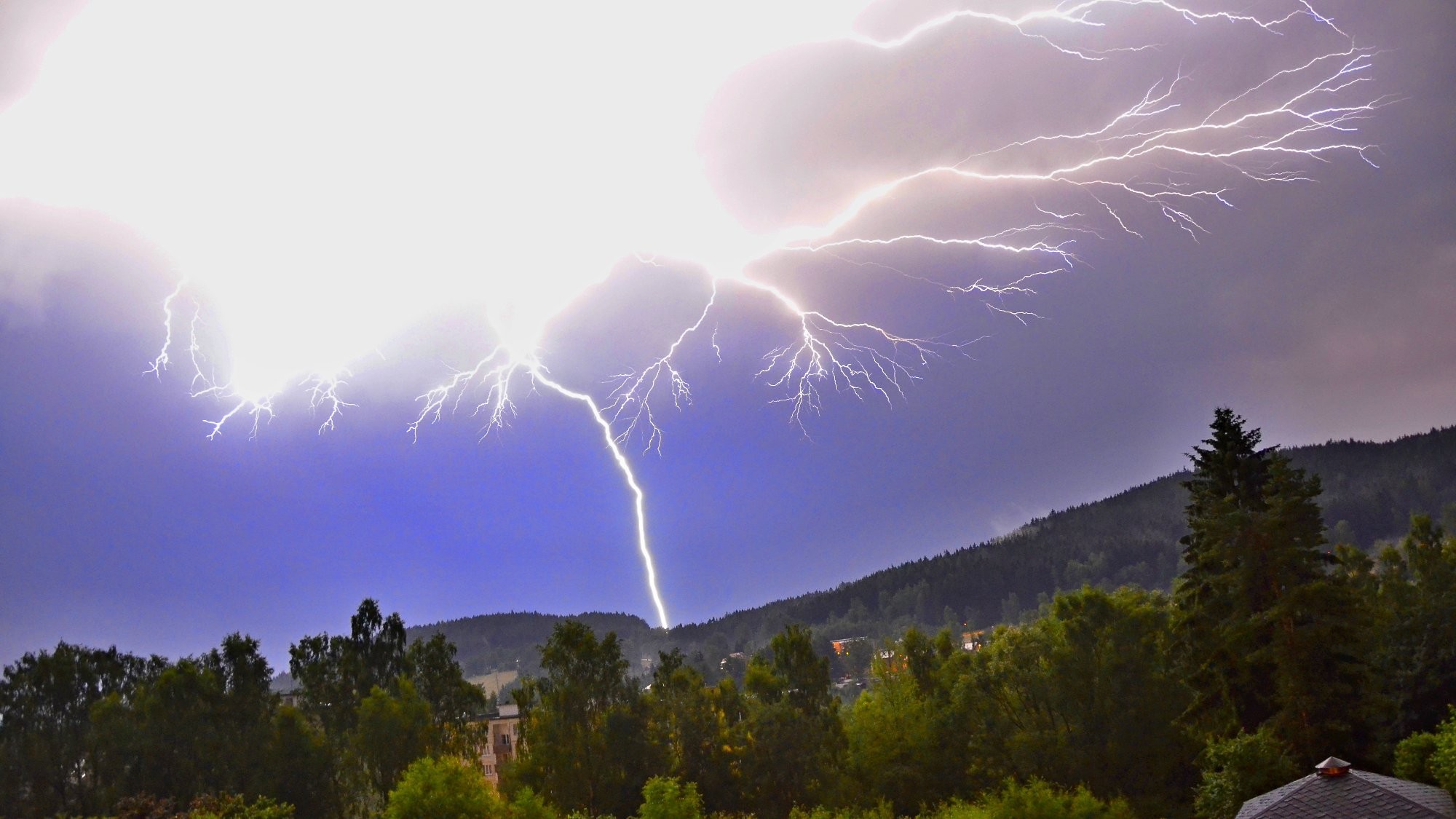 Blesk nad Nejdkem v krušných horách