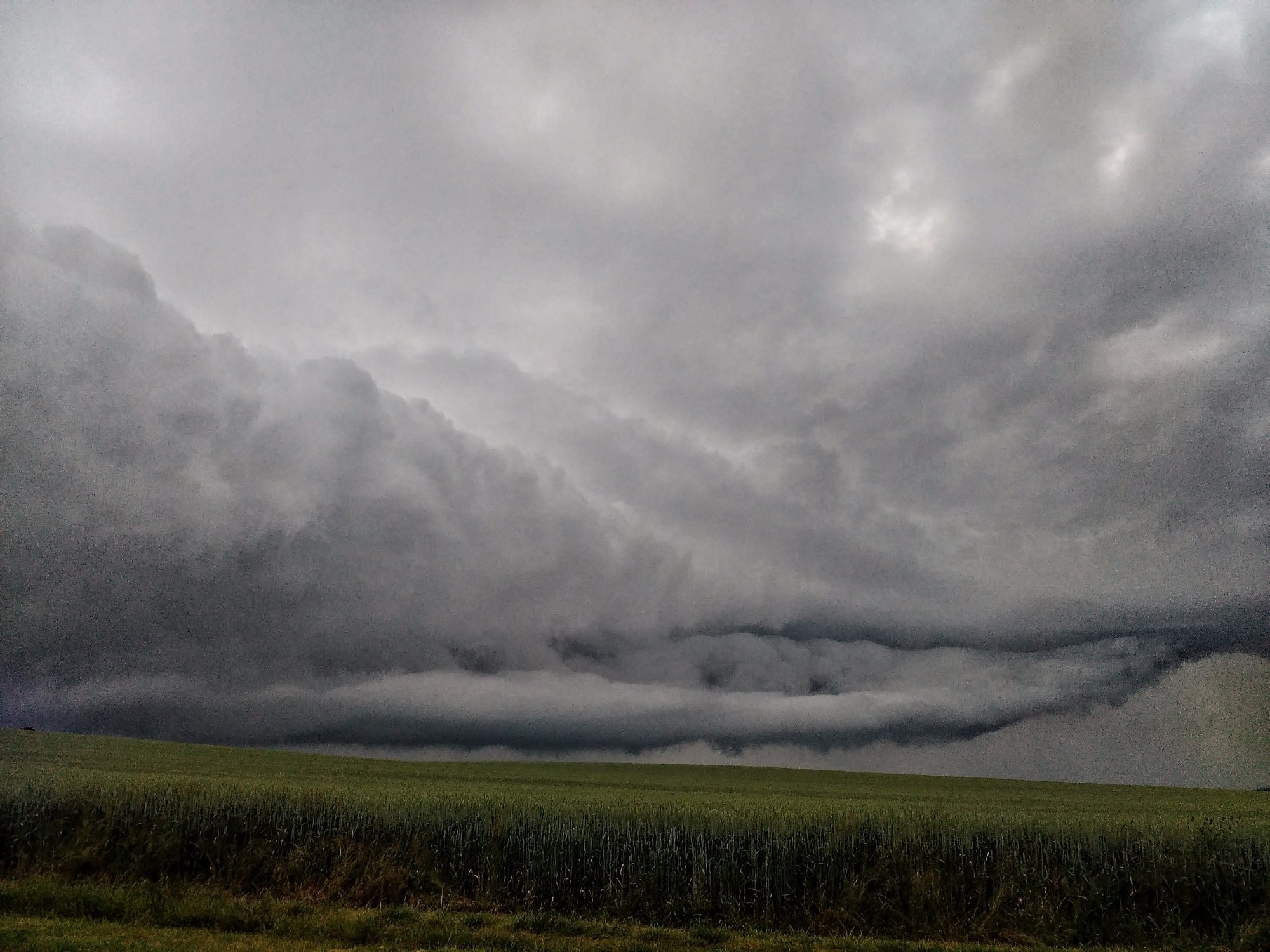 Shelf cloud
