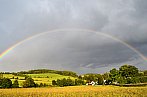 Duha nad krajinou