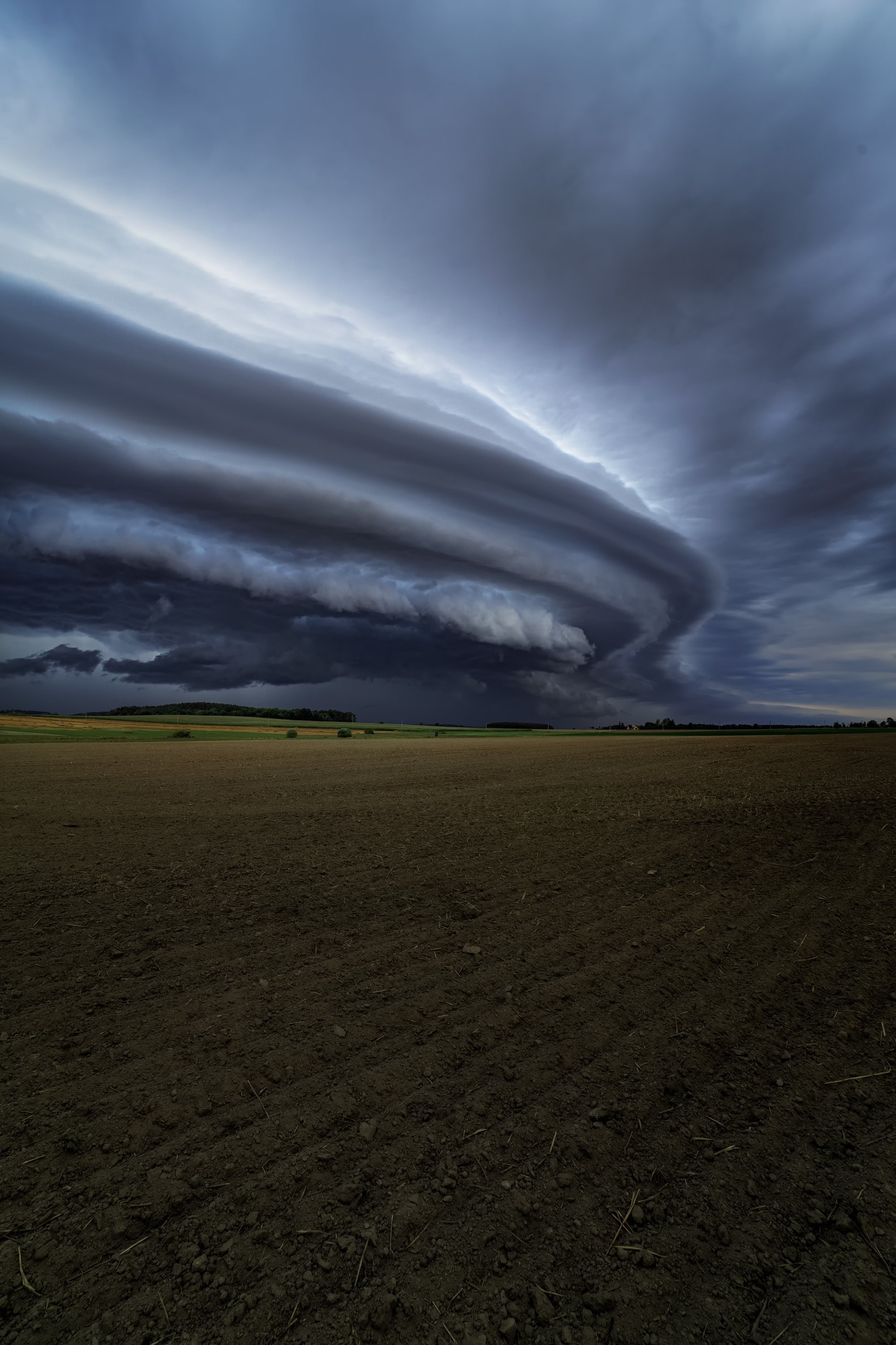 Shelf cloud (Arcus) 