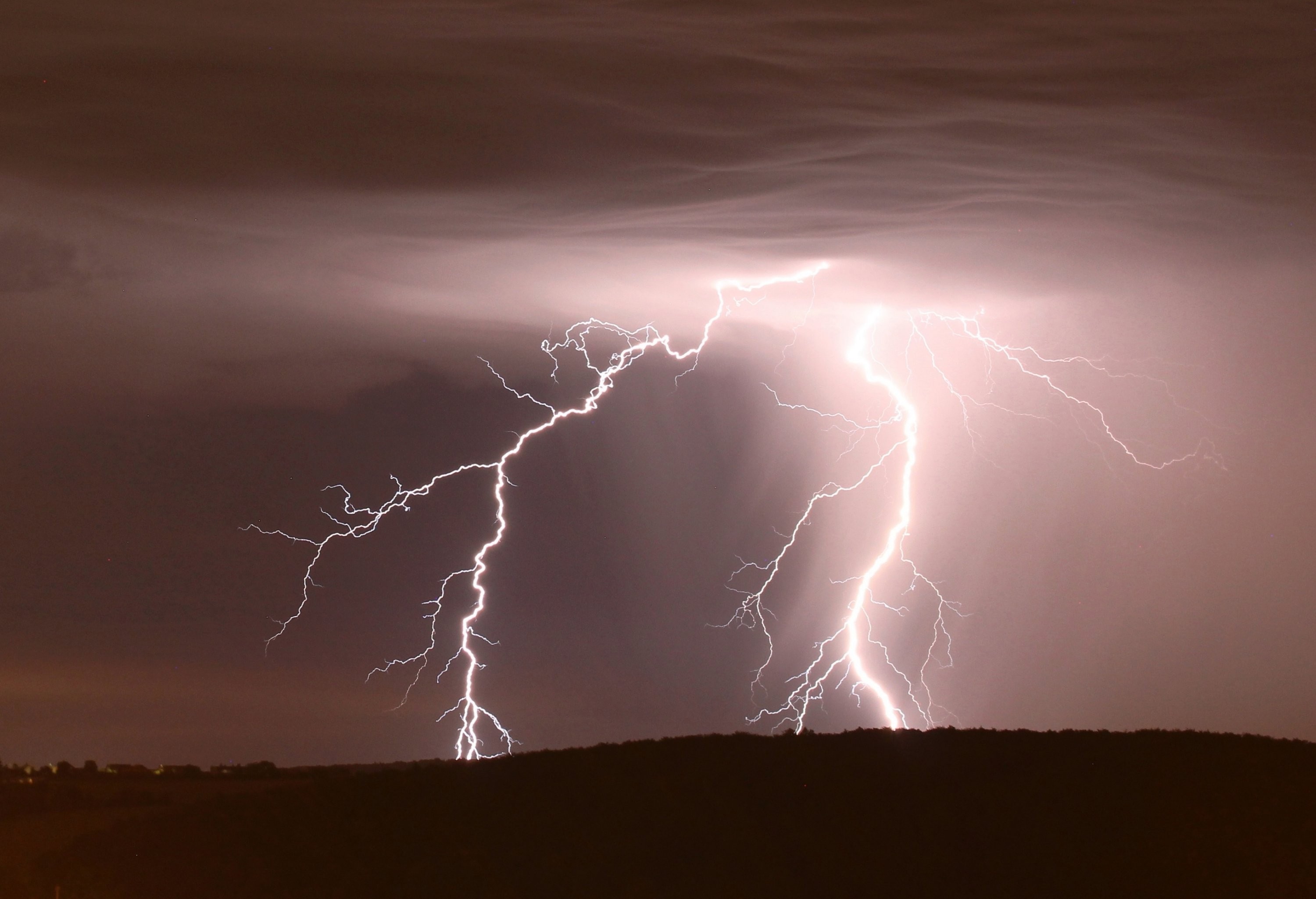 Vzdálený blesk nad Poodřím