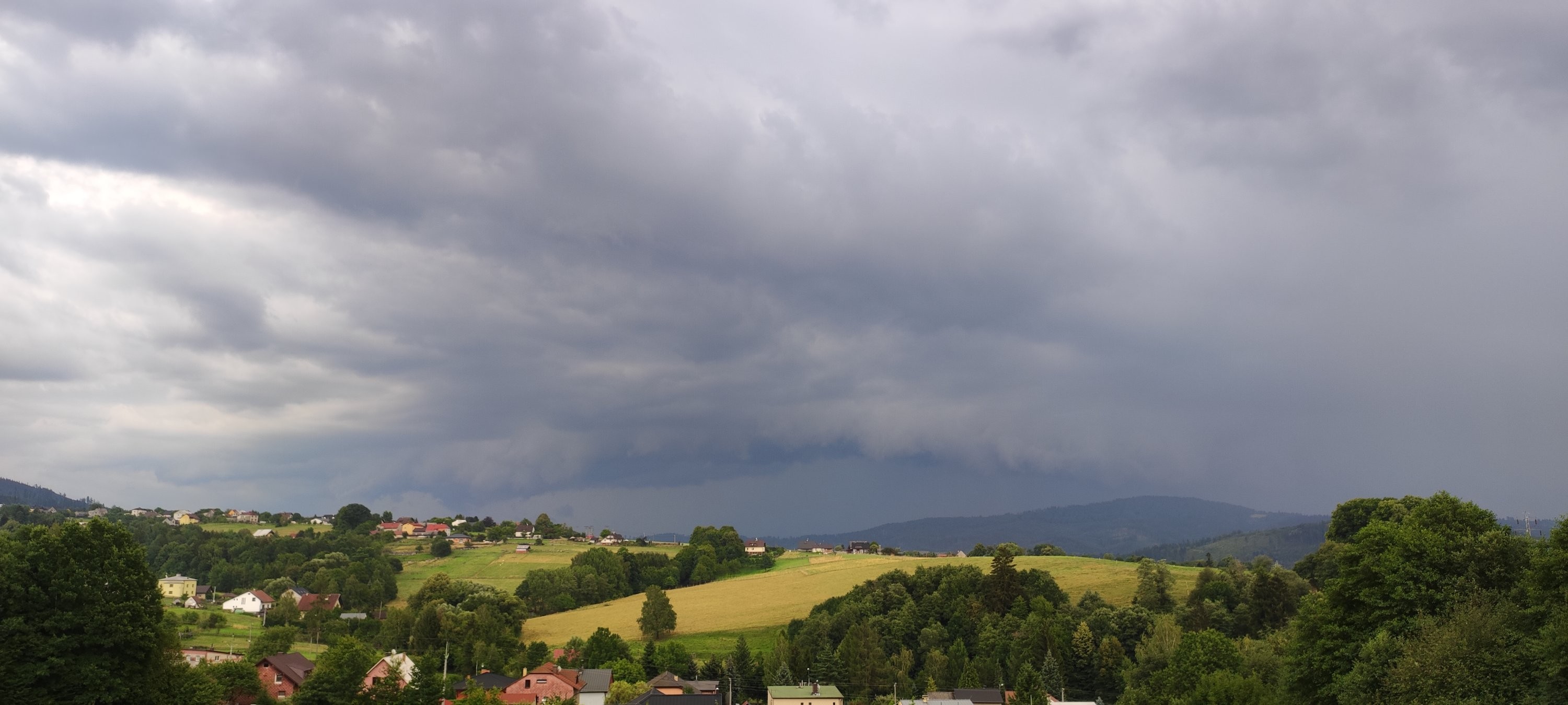 Shelf-Cloud v Bukovci