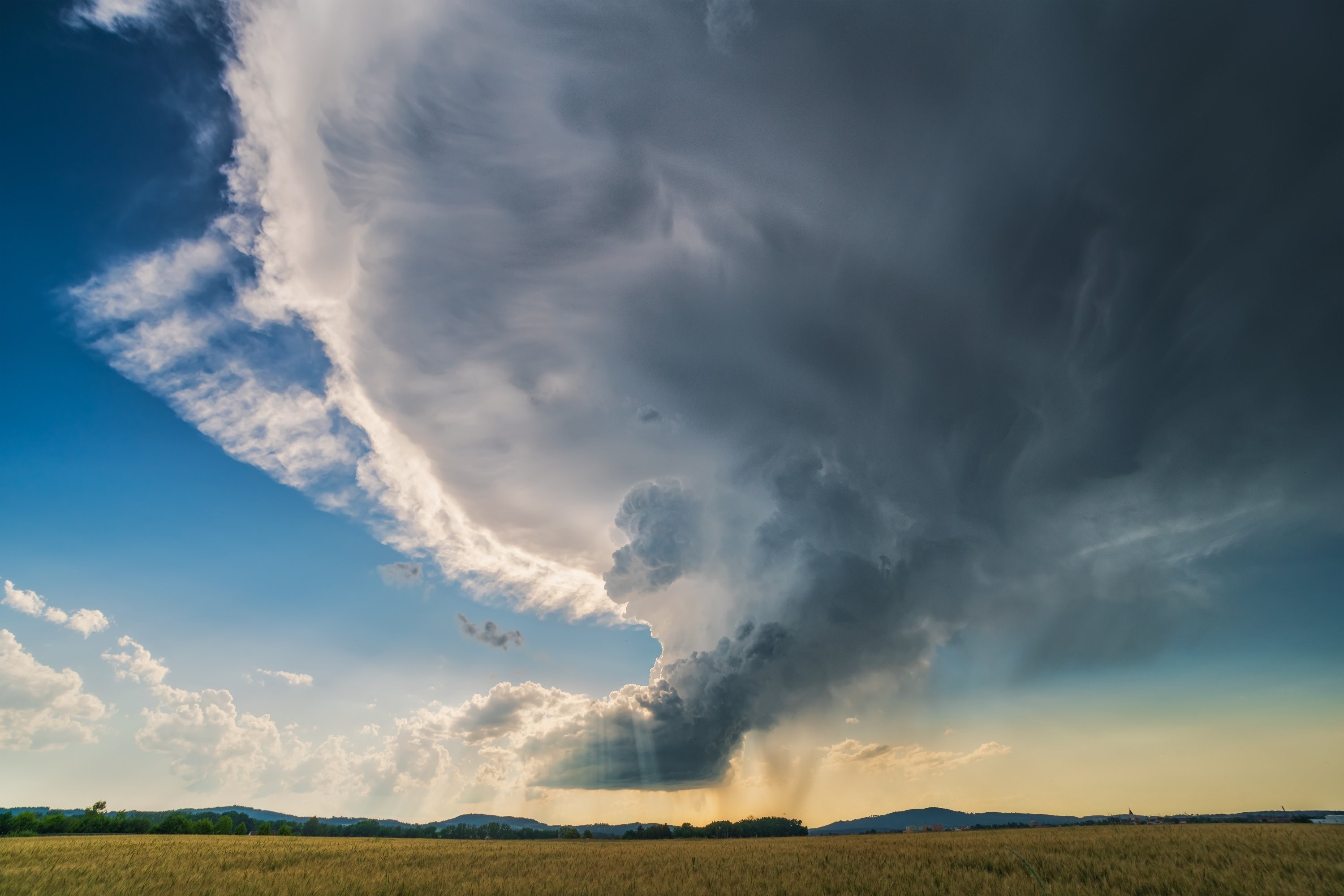 LP supercela nad Volyní 