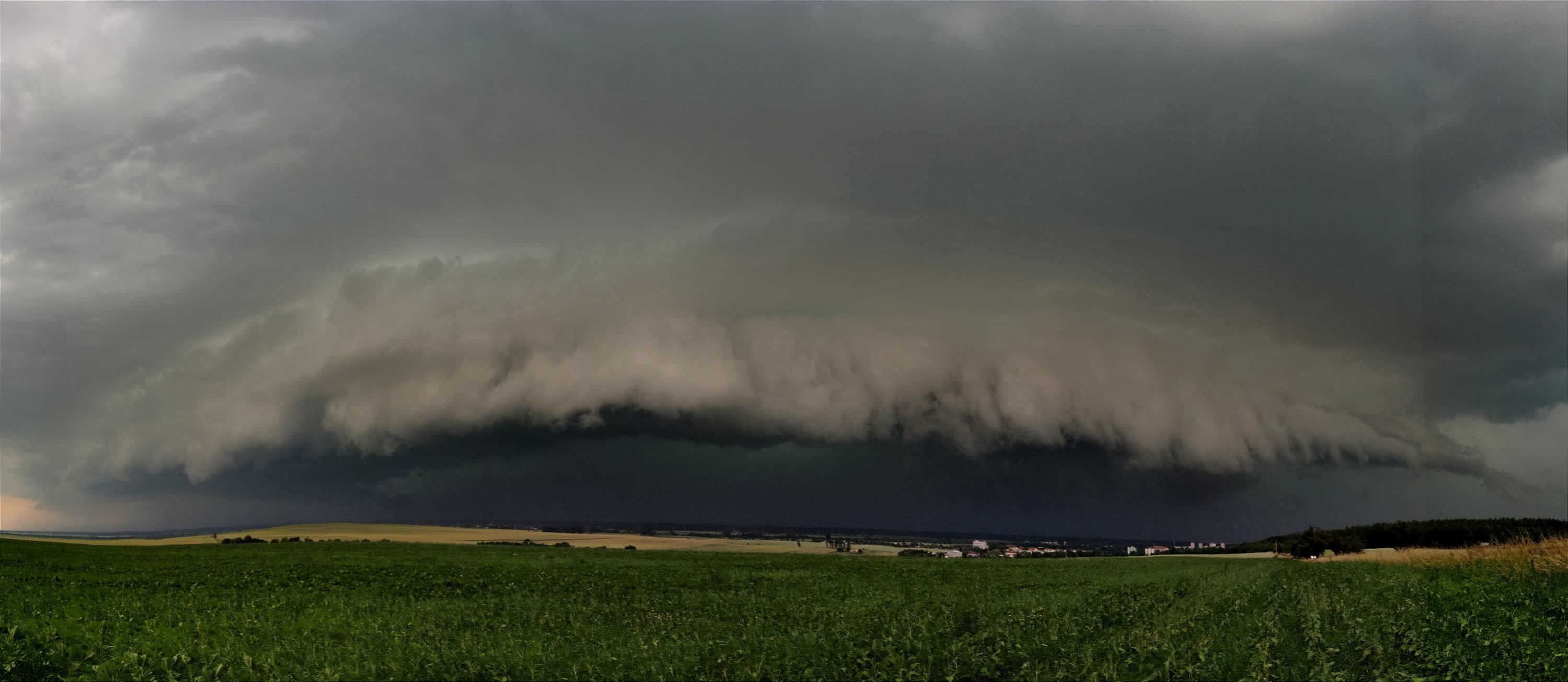 Masivní shelf na studené frontě 