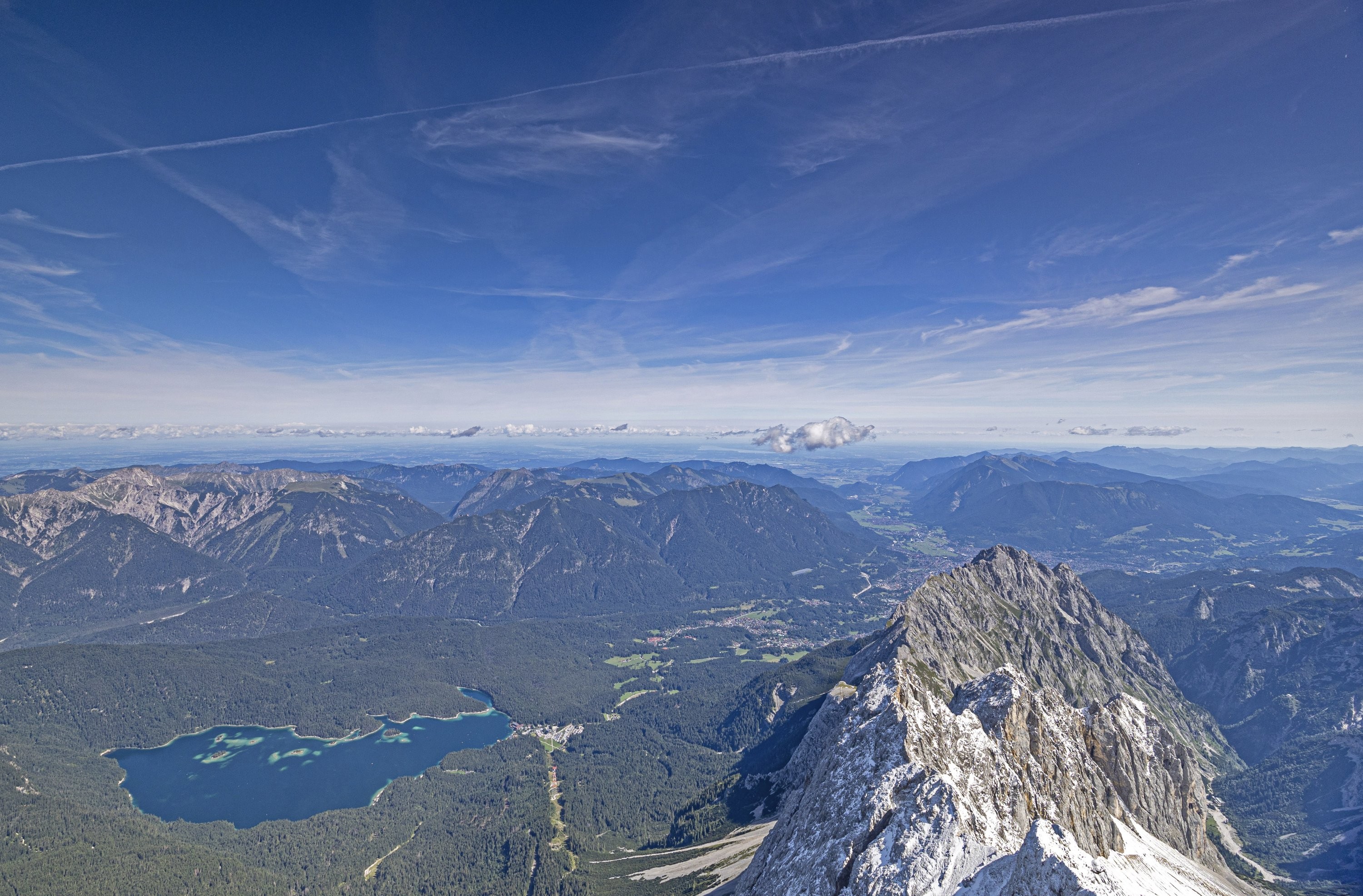 Zugspitze - výhled na Eibsee