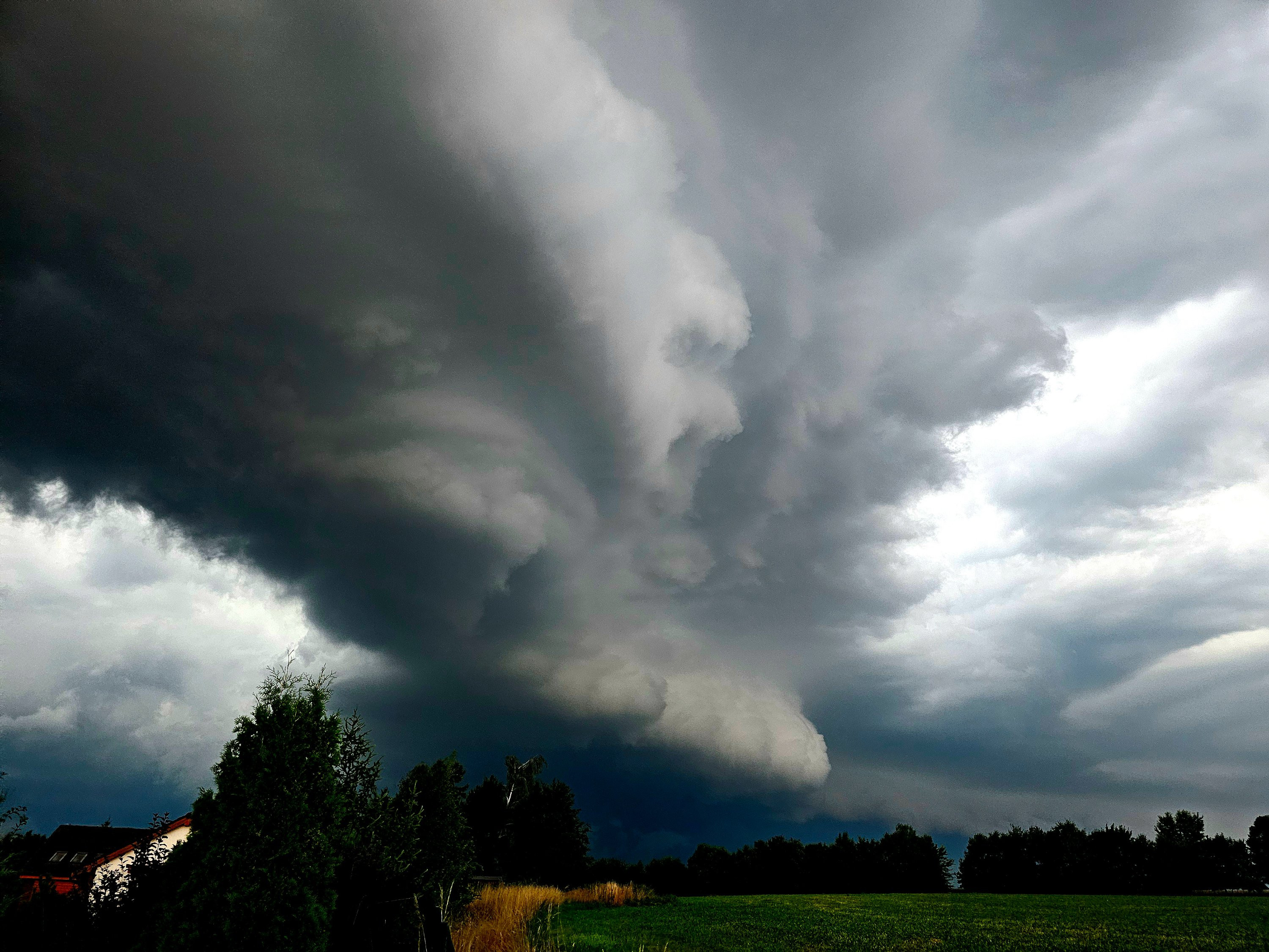 Přicházející bouře nad Studénkou 