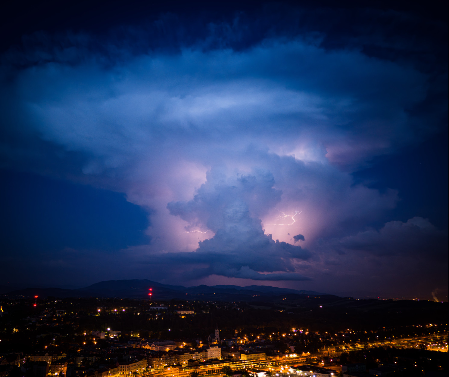 Cumulonimbus na Český Těšínem