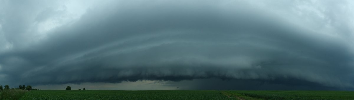 Shelf cloud