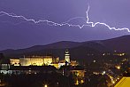 Blesk nad zámkem Český Krumlov