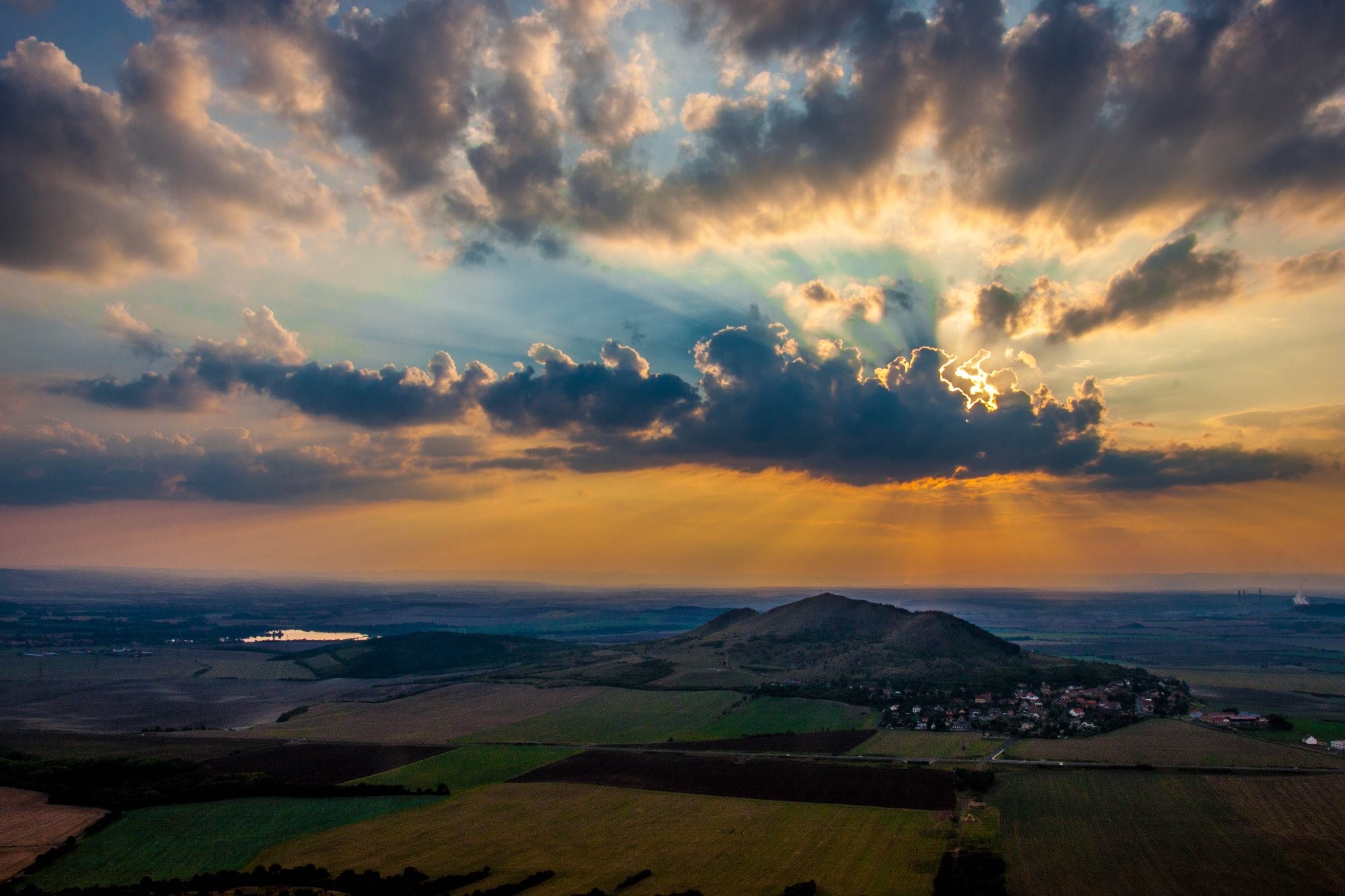 Večer v Českém středohoří