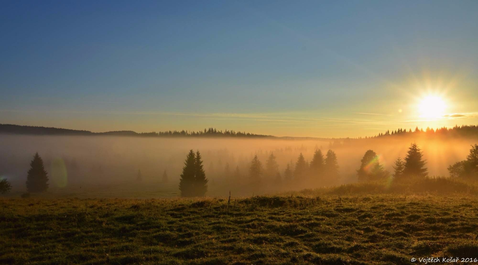 Východ slunce na Šumavě