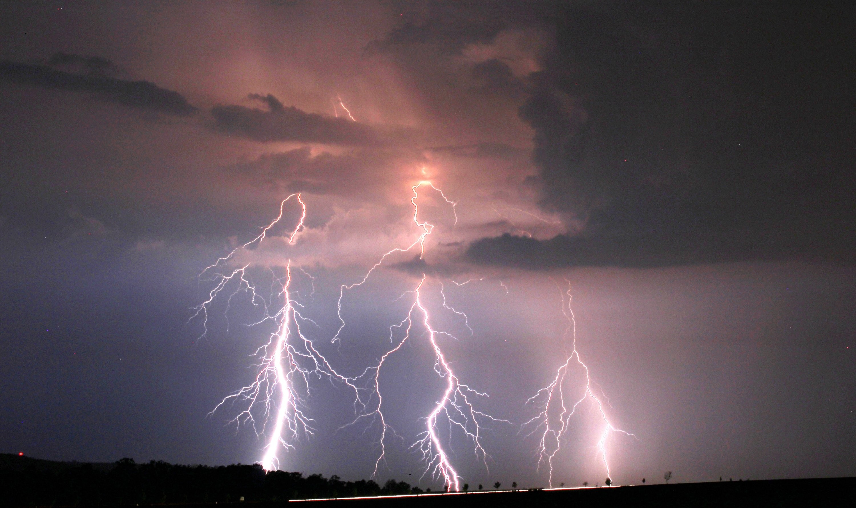 Bleskovka zdálky u Opavy