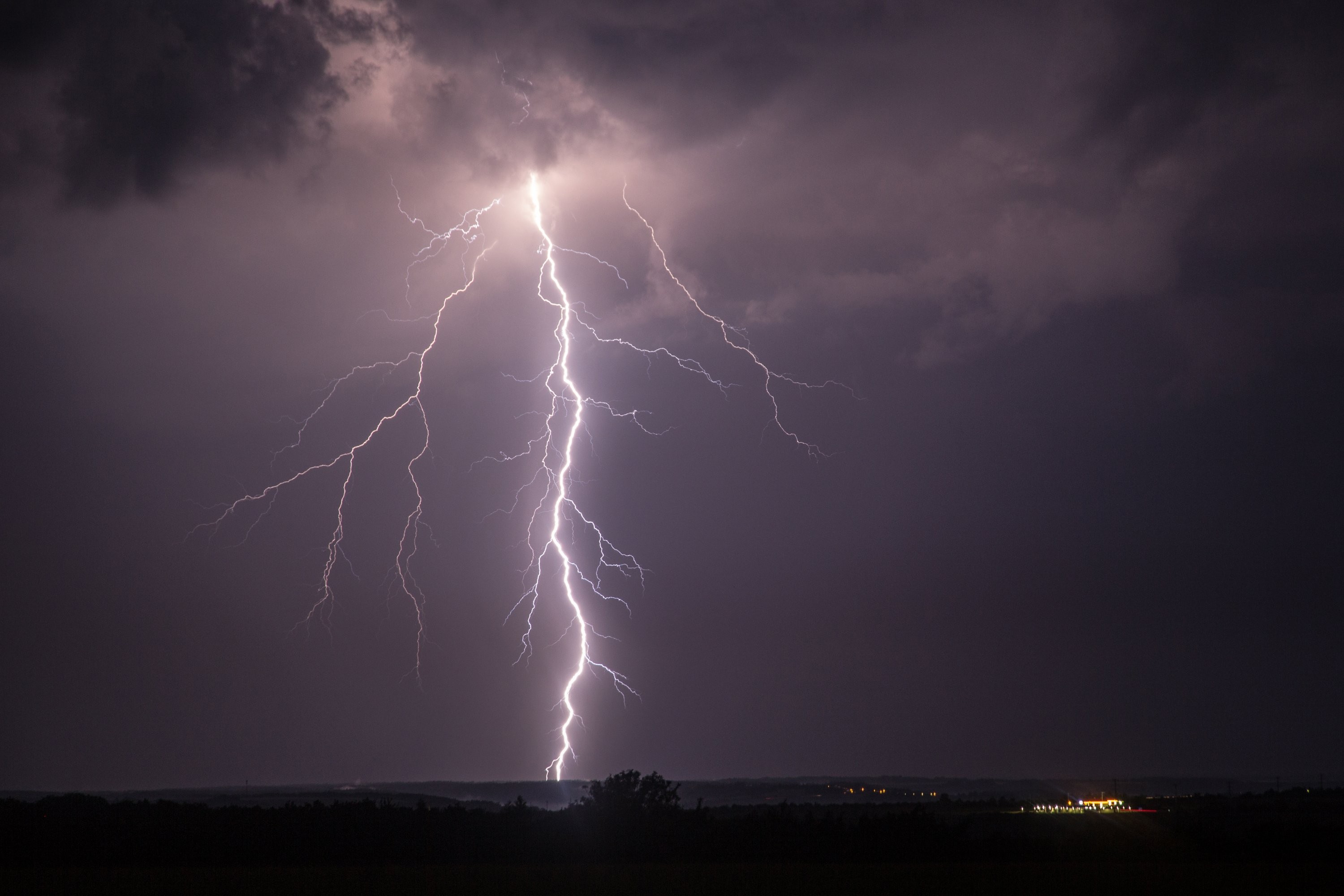 Větvený vzdálený CG blesk