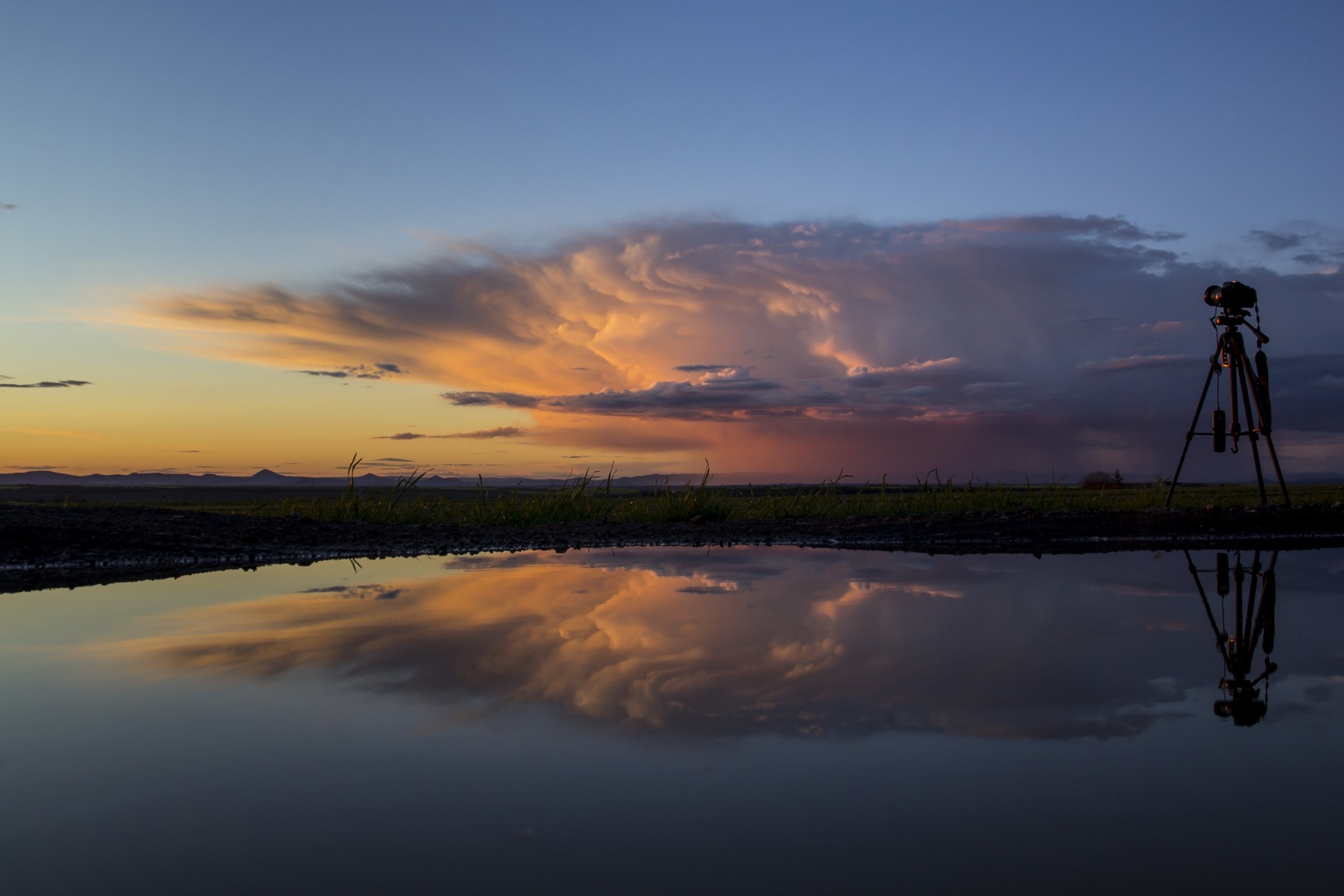 Západovka s bouřkovou kovadlinou