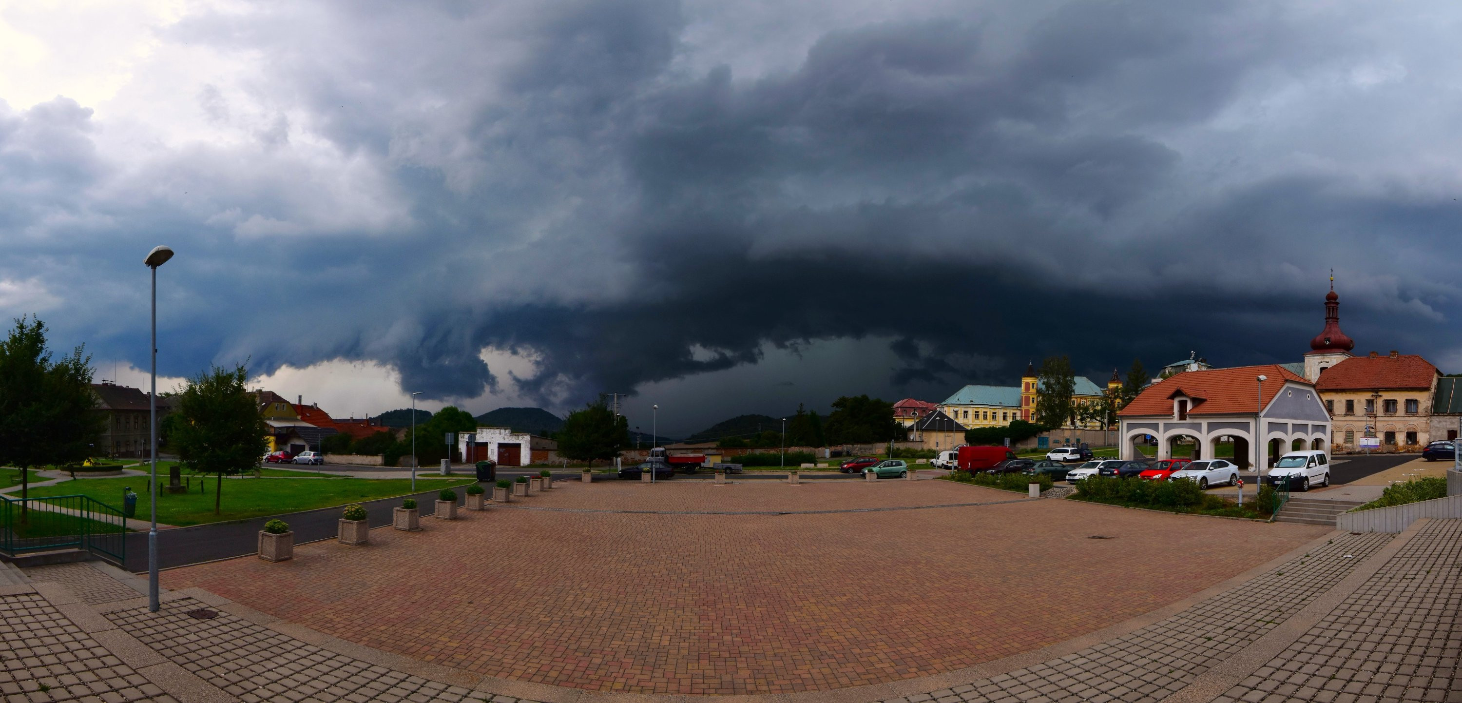 Bouřka u Kostomlat pod Milešovkou