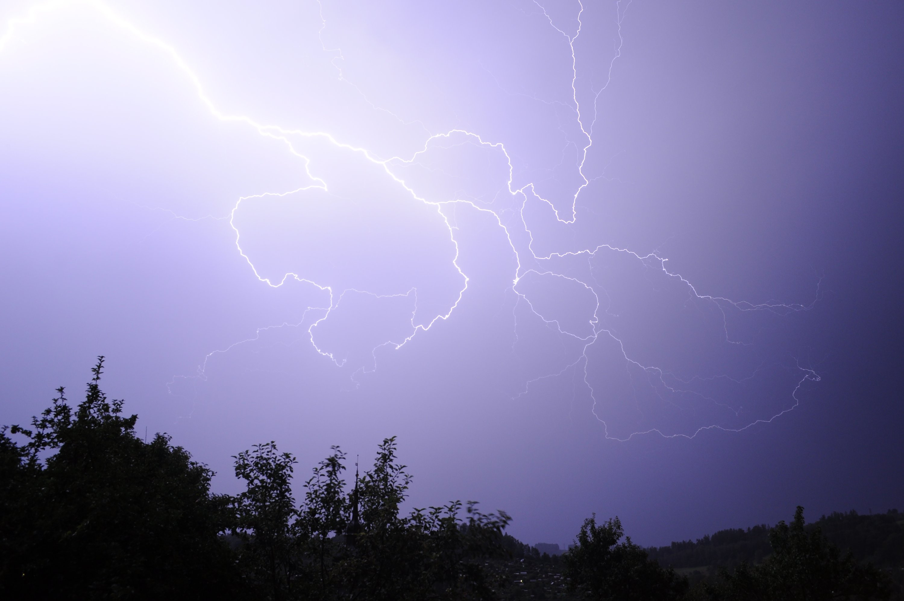 Anatomie blesku 7.8.24 12