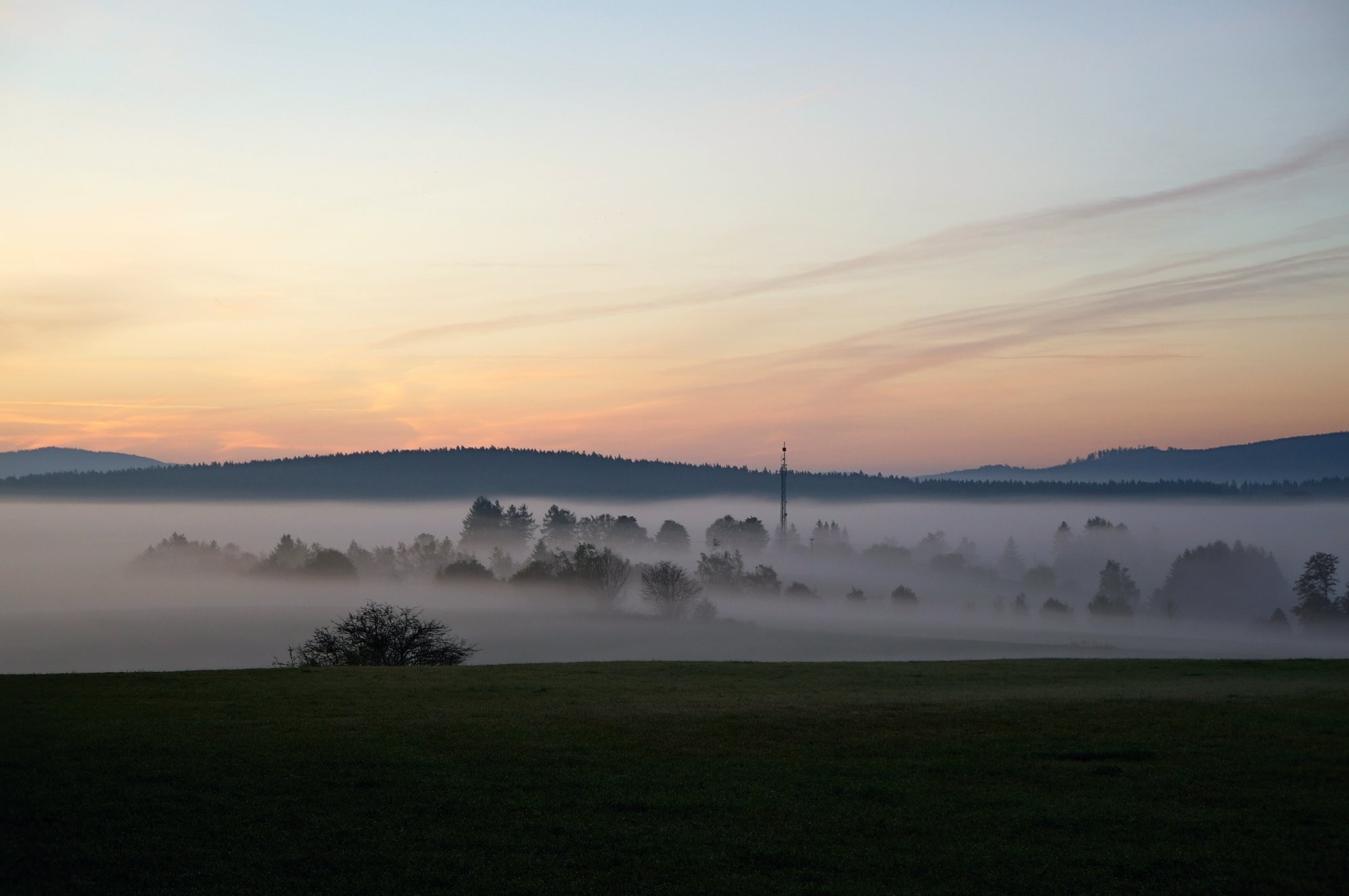 Ranní mlha nad Svratkou