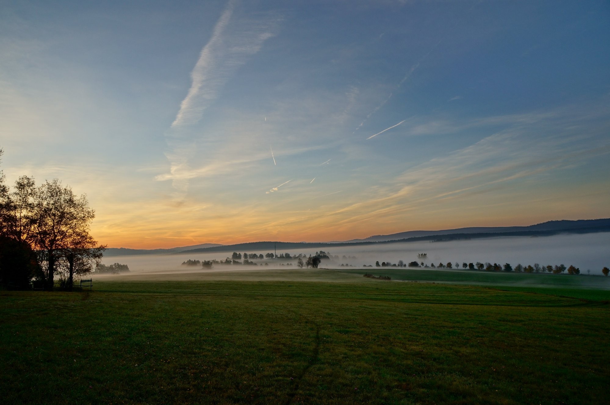 Ranní mlha nad Svratkou