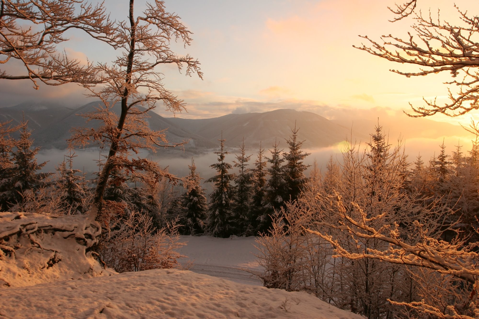 Západ slunka nad Radhoštěm