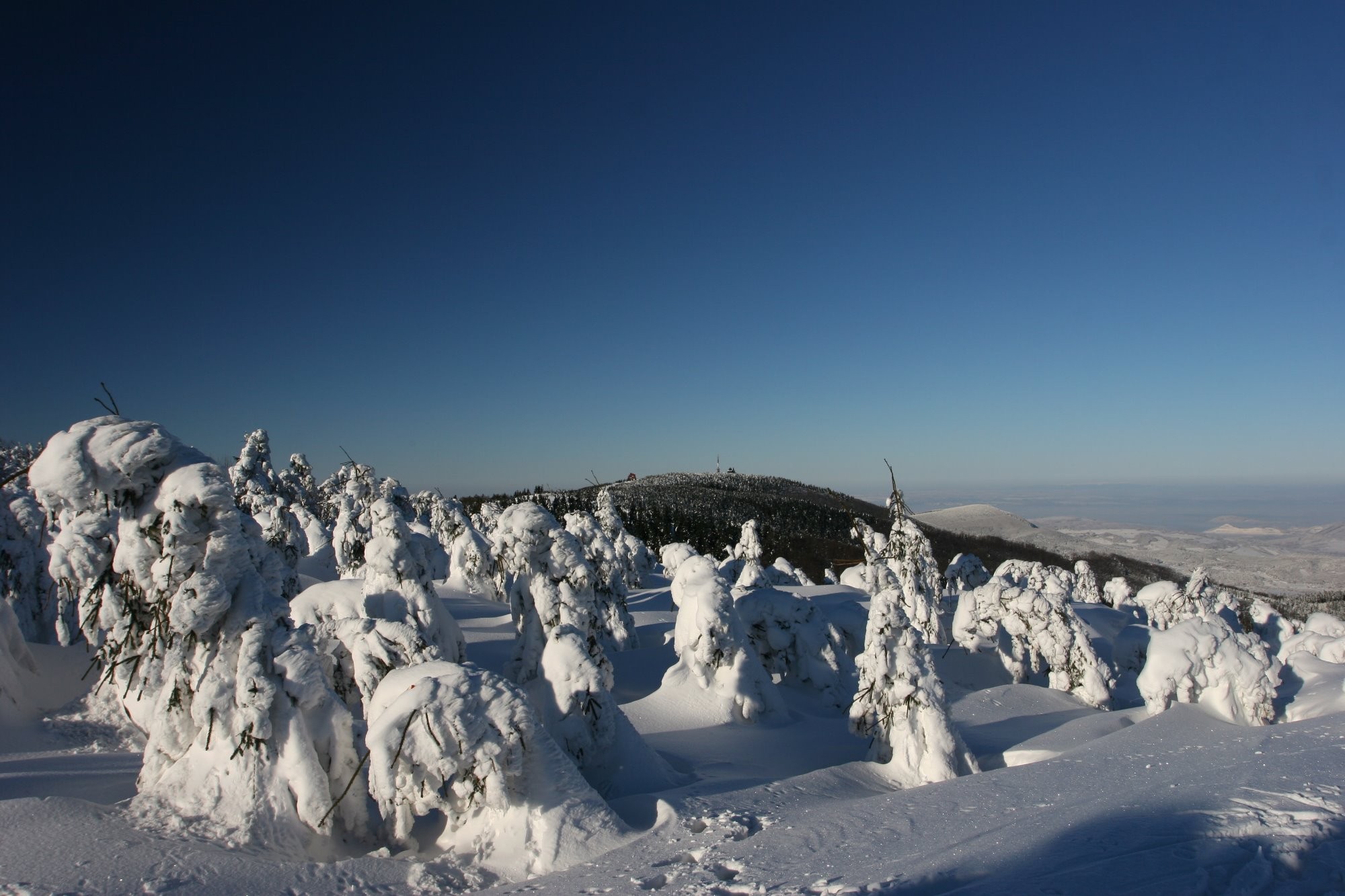 Sněžné postavy na Radhošti