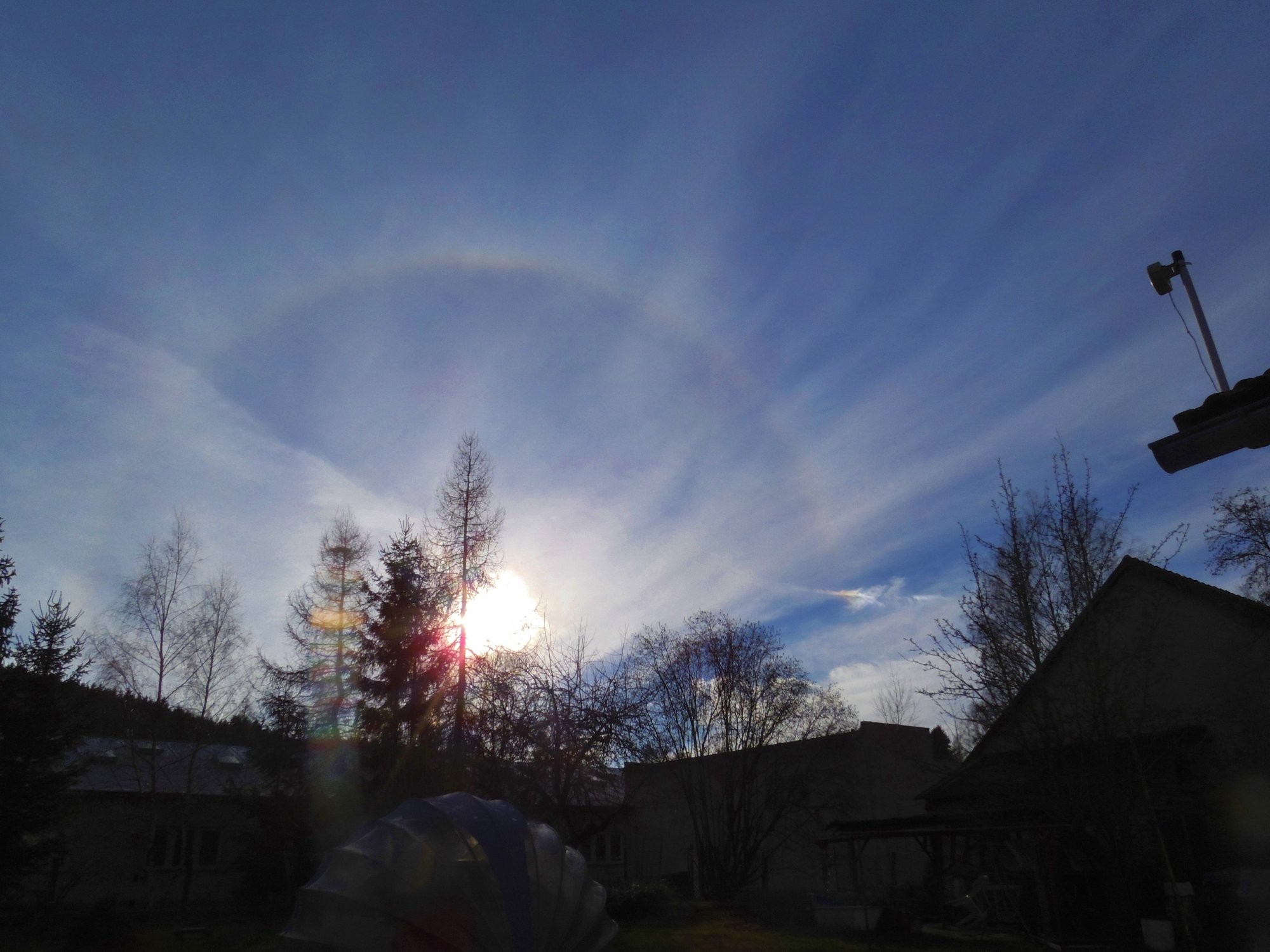 Halo s pravým parhéliem