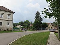 Třibřichy