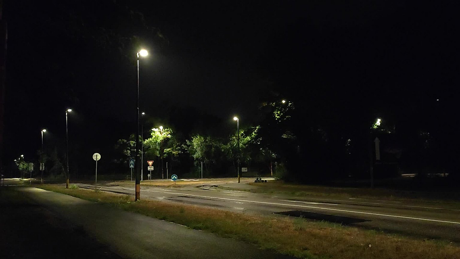 Háje-Petržalka-Bratislava-Starohájska